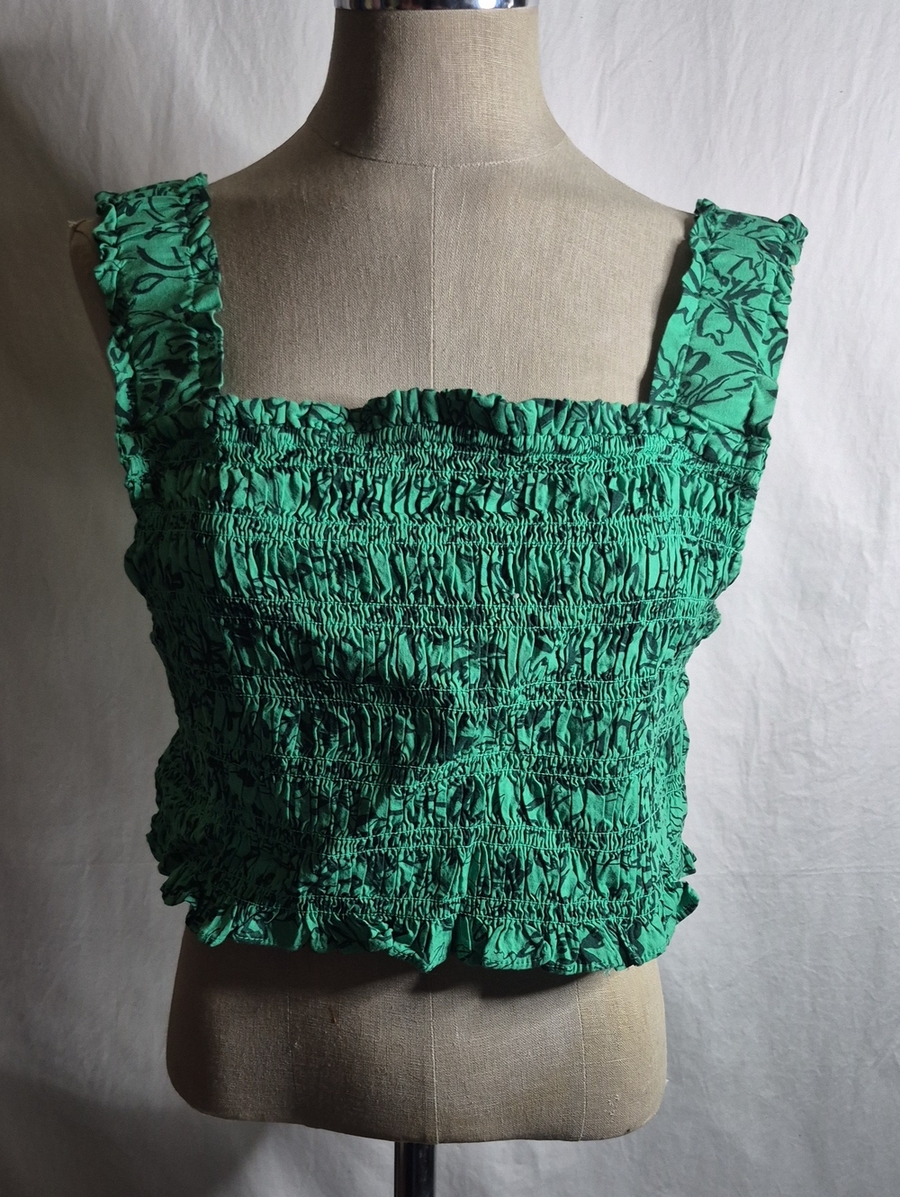 Isabel Maternity by Ingrid & Isabel Green Smocked Floral Crop Top